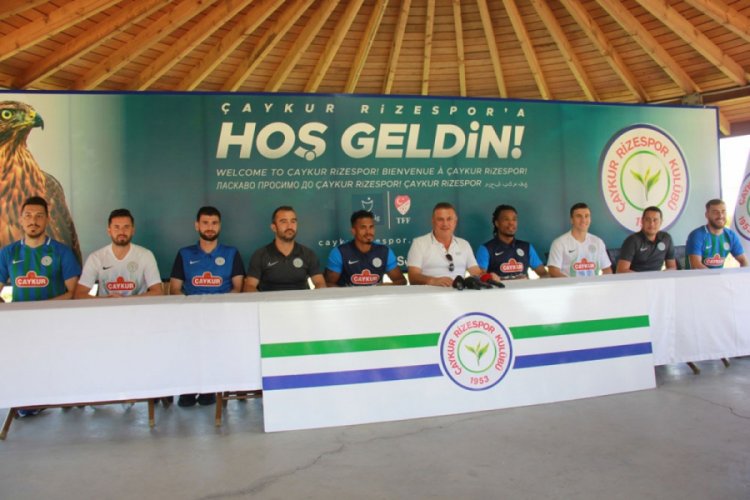 &Ccedil;aykur Rizespor yeni transferlerini tanıttı