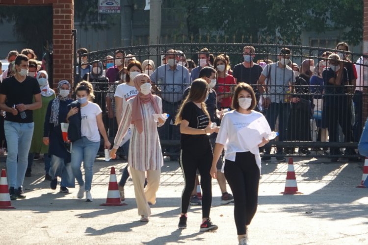 Bursa'da gelecek endişesi koronayı unutturdu