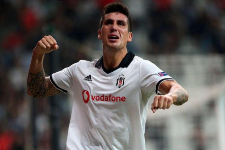 Beşiktaş'ta Enzo Roco ile yollar ayrıldı