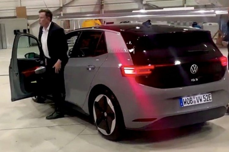 Elon Musk, Volkswagen ID.3'i test etti