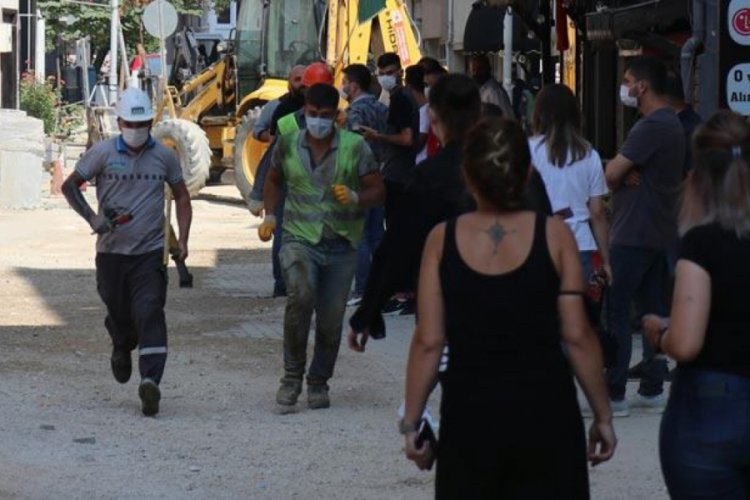 Patlayan doğalgaz borusu paniğe sebep oldu