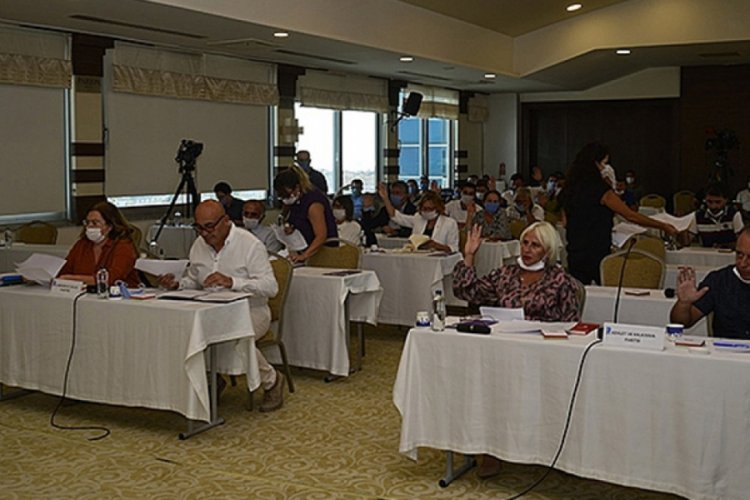 Belediye meclisinde Koronavir&uuml;s vakası; 92 kişi karantinaya alındı