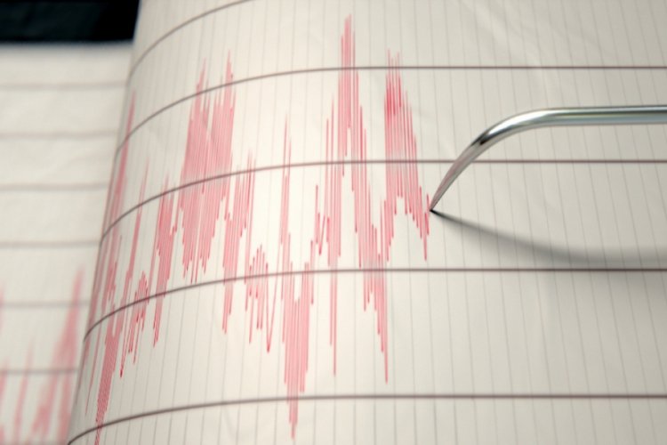 İran'da 4.2 b&uuml;y&uuml;kl&uuml;ğ&uuml;nde deprem