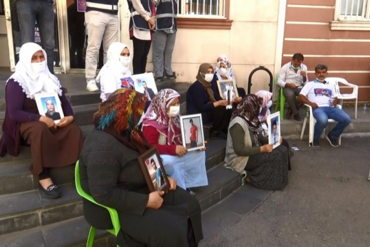 HDP &ouml;n&uuml;ndeki ailelerin evlat n&ouml;beti 372'nci g&uuml;n&uuml;nde