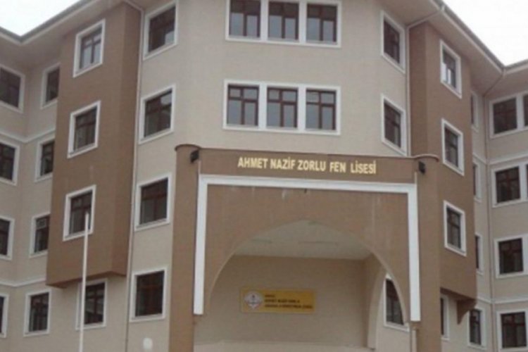 Maskesiz toplantı sonrası okul kapatıldı