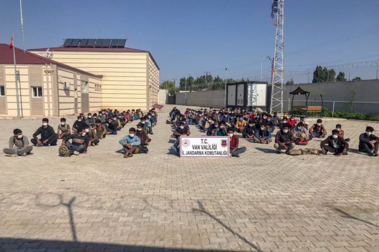 G&ouml;&ccedil;men ka&ccedil;ak&ccedil;ılarına 1 milyon liralık para cezası