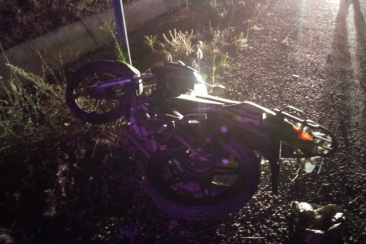 Motosikletten savrulan yaşlı adam feci şekilde can verdi