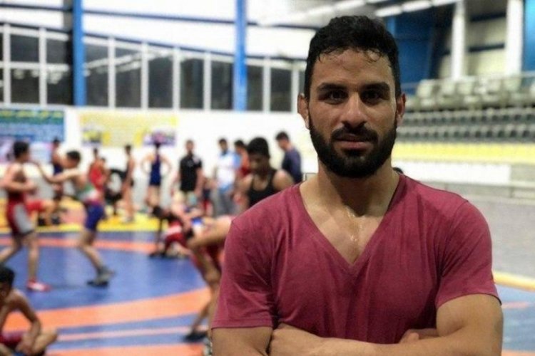 Şampiyon g&uuml;reş&ccedil;i Navid Afkari idam edildi