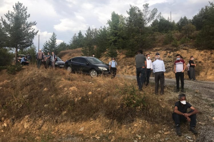 Kuşburnu toplayan anne ve kızı yıldırım d&uuml;şmesi sonucu &ouml;ld&uuml;