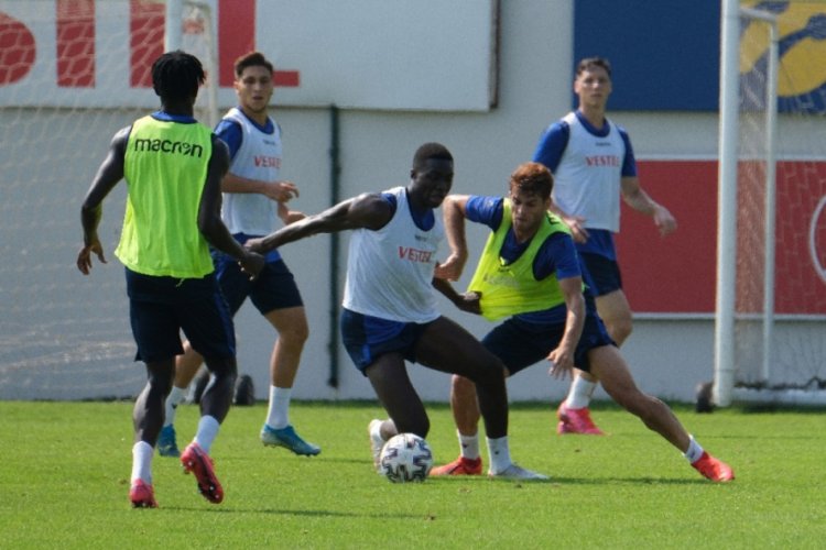 Trabzonspor, Yukatel Denizlispor ma&ccedil;ı hazırlıklarını s&uuml;rd&uuml;rd&uuml;