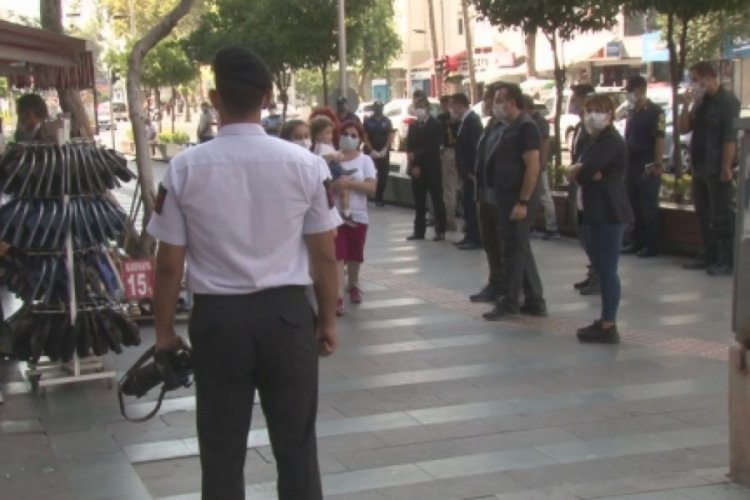 Antalya'da ev karantinasına uymayan 15 kişi yurtlara yerleştirildi