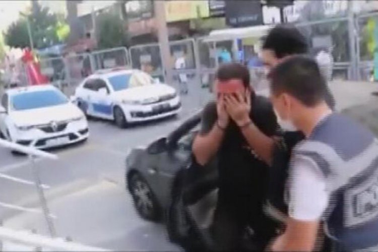 Kadını otomobilden atan ş&uuml;pheli yakalandı