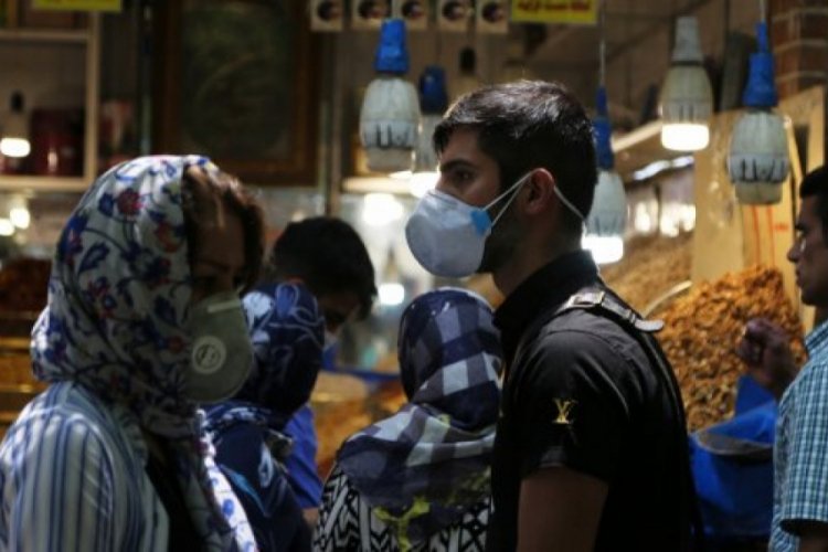 İran'da son 24 saatte 176 kişi Kovid-19'dan hayatını kaybetti
