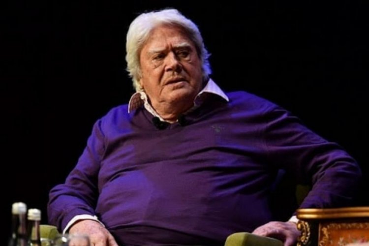 C&uuml;neyt Arkın: Sanat&ccedil;ı gen&ccedil;lere &ouml;rnektir