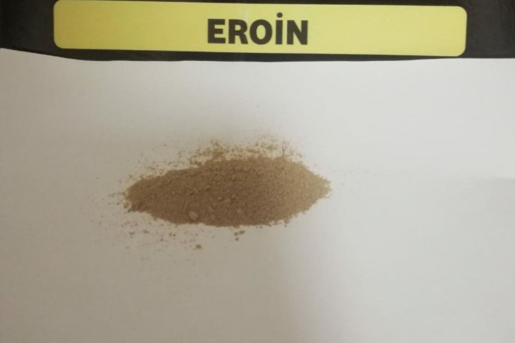 Ş&uuml;pheli şahıstan 2.5 gram eroin &ccedil;ıktı