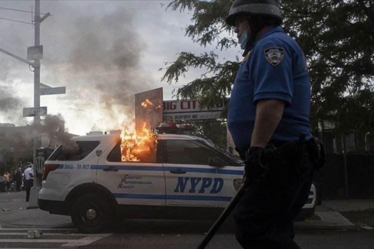 FBI Direkt&ouml;r&uuml;: Antifa bir &ouml;rg&uuml;t değil bir ideoloji