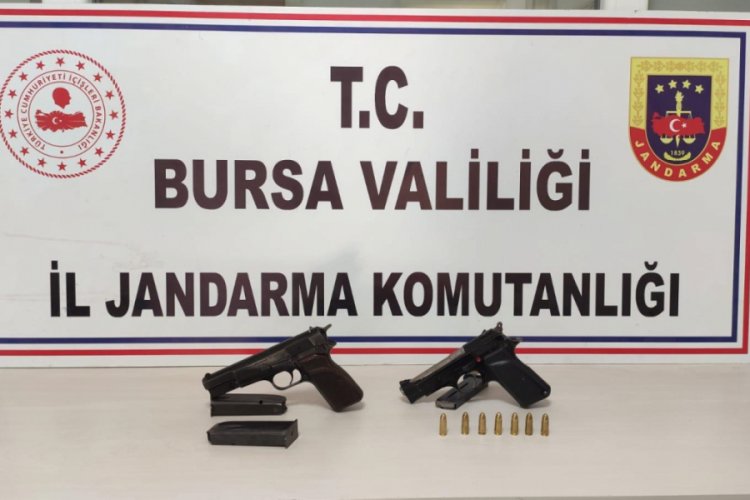 Bursa İneg&ouml;l'de havaya ateş a&ccedil;an 2 kişi yakalandı