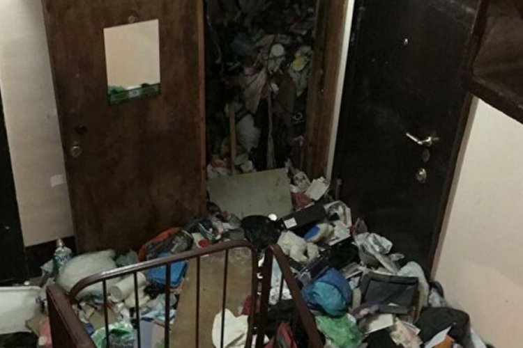 Rusya'daki &ccedil;&ouml;p evde yaşlı &ccedil;iftin cesedi bulundu