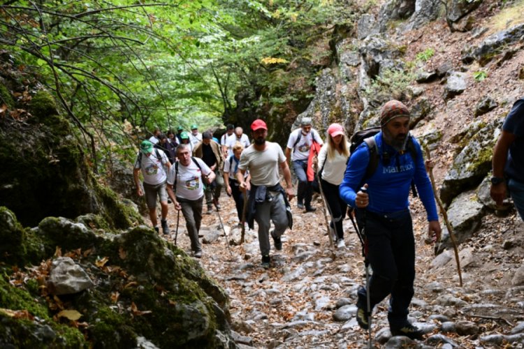 Bursa İznik'te Avrupa Hareketlilik Haftası etkinlikleri doğa yürüyüşü ile son buldu