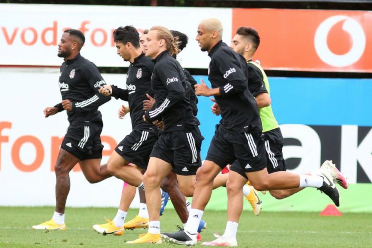 Beşiktaş'ta Rio Ave hazırlıkları s&uuml;r&uuml;yor