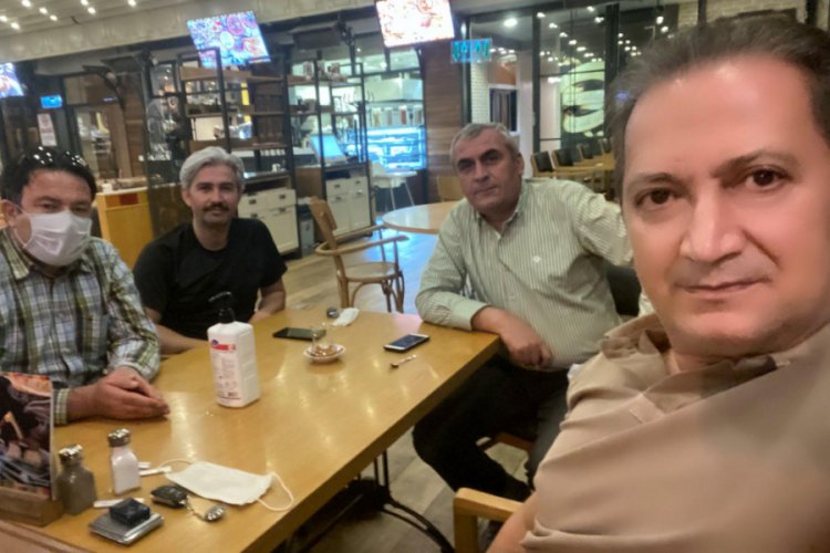 Milli eğitim m&uuml;d&uuml;rlerinin kafede maskesiz toplantısına para cezası