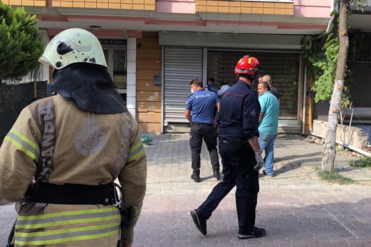 İcra memurları gelince kendisini yakmaya kalktı