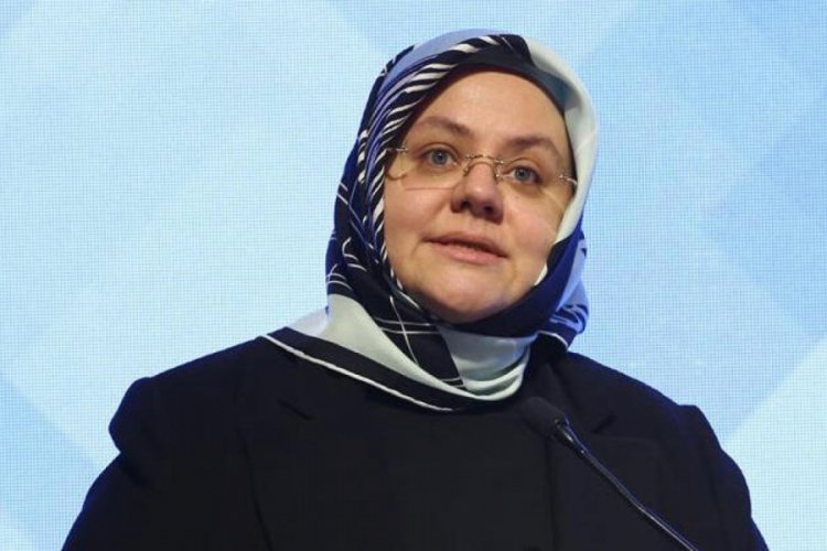 Bakan Sel&ccedil;uk: 885 bin kişinin belge &uuml;cretlerini karşıladık