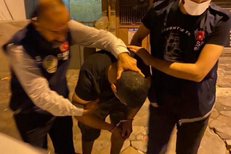 Uygunsuz g&ouml;r&uuml;nt&uuml; ile şantaj ve gasp ş&uuml;phelileri yakalandı