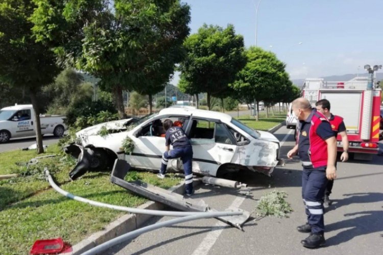 Bilecik'te otomobil yoldan &ccedil;ıktı: 2 yaralı