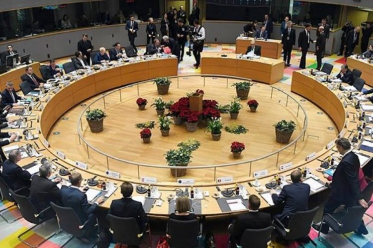 AB Liderler Zirvesi ertelendi