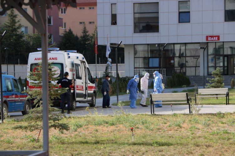 Karantina kurallarına uymayan 5 kişi ceza kesilip, yurda yerleştirildi