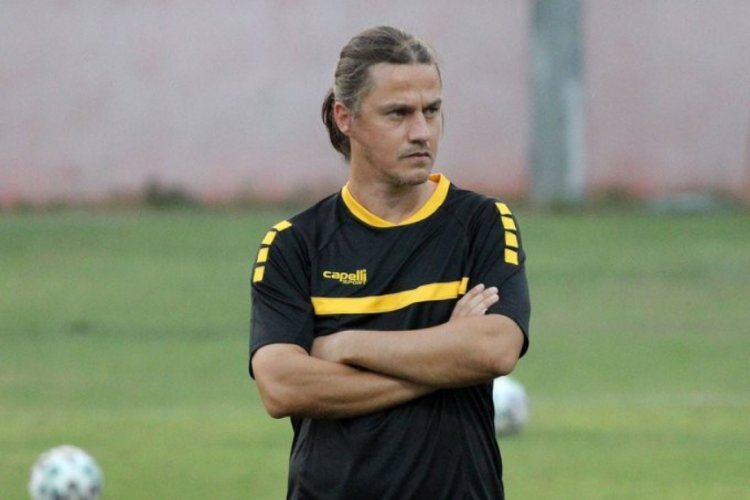 Teknik Direkt&ouml;r Ceylan, Adanaspor'la ilk antrenmanına &ccedil;ıktı