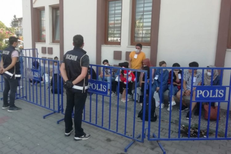 Muğla'da 21 d&uuml;zensiz g&ouml;&ccedil;men yakalandı