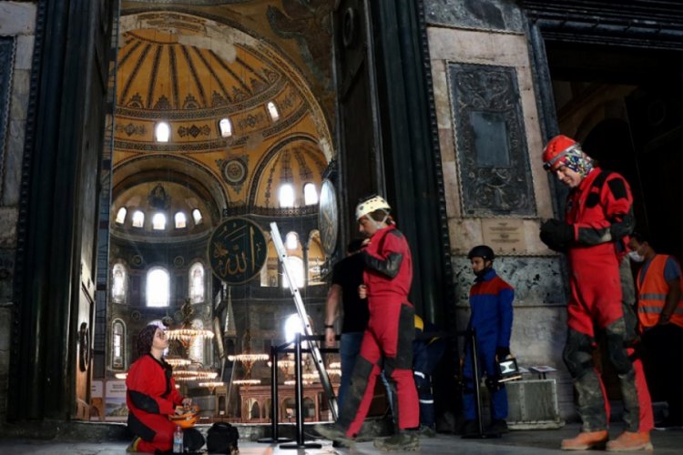 Ayasofya'daki yeni keşifler bilim d&uuml;nyasıyla paylaşılacak