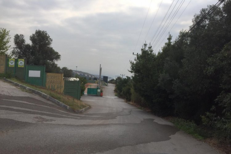 Yolda y&uuml;r&uuml;yen kadına 'mimik tacizi'ne 90 g&uuml;n adli kontrol cezası