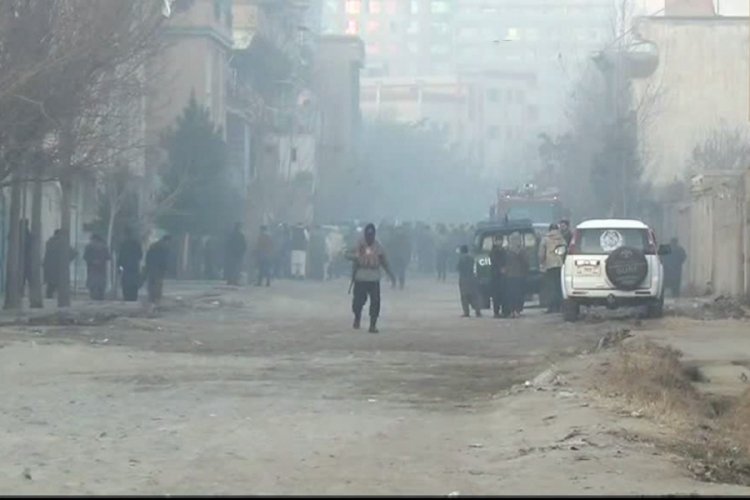 Afganistan'da g&uuml;velik g&uuml;&ccedil;leri ile Taliban &ccedil;atıştı: 11 &ouml;l&uuml;