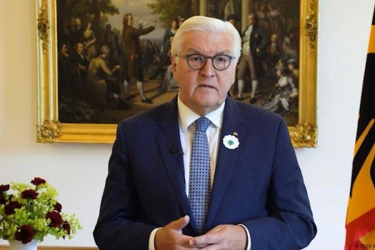Almanya Cumhurbaşkanı Steinmeier halkı ırk&ccedil;ılığa karşı durmaya &ccedil;ağırdı