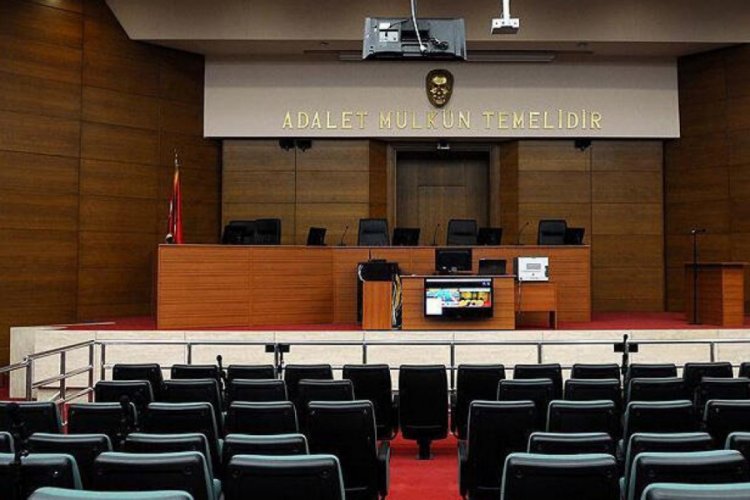 S&ouml;zde sıkıy&ouml;netim listesindeki askeri hakimlere FET&Ouml;'den hapis cezası