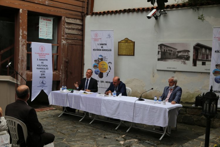 Bursa'da "3. Sanatın ve K&uuml;lt&uuml;r&uuml;n Kardeşliği M&uuml;ze, Şiir, M&uuml;zik Projesi" etkinliği heyecanı