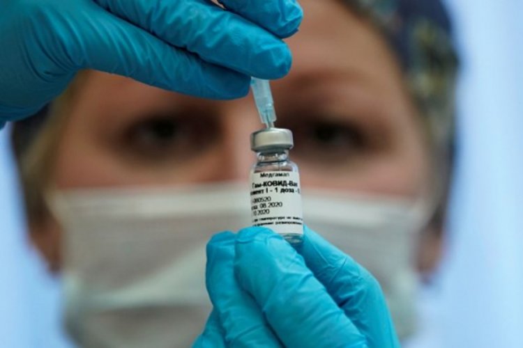 Rusya'da 7 bin 212 yeni koronavir&uuml;s vakası daha