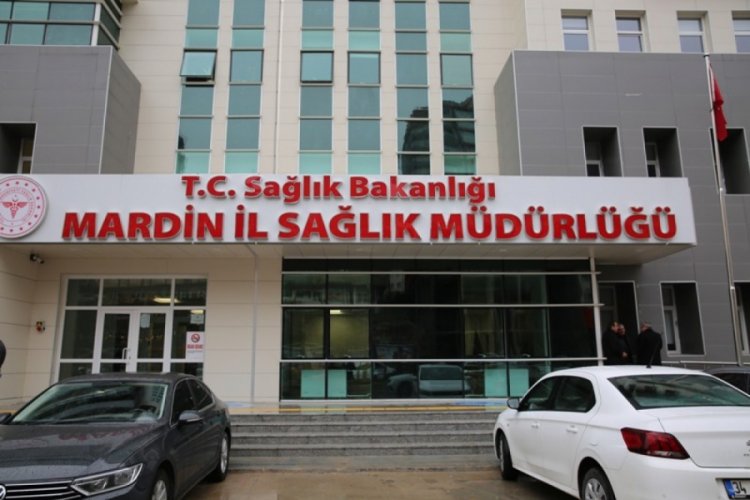 'Sağlık&ccedil;ıların kirli maske ile &ccedil;alıştığı' iddialarına yalanlama