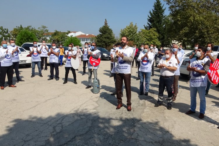 Bursa'da sağlık &ccedil;alışanları alkışları bakanlık yetkililerine iade etti