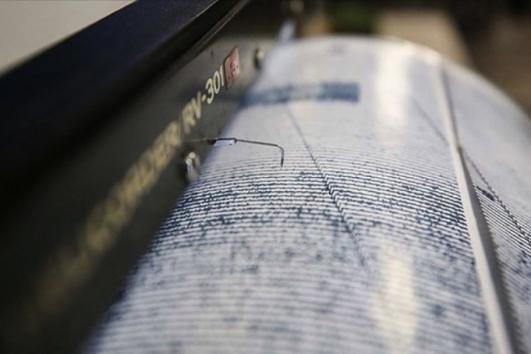 İran'da 5,2 b&uuml;y&uuml;kl&uuml;ğ&uuml;nde deprem