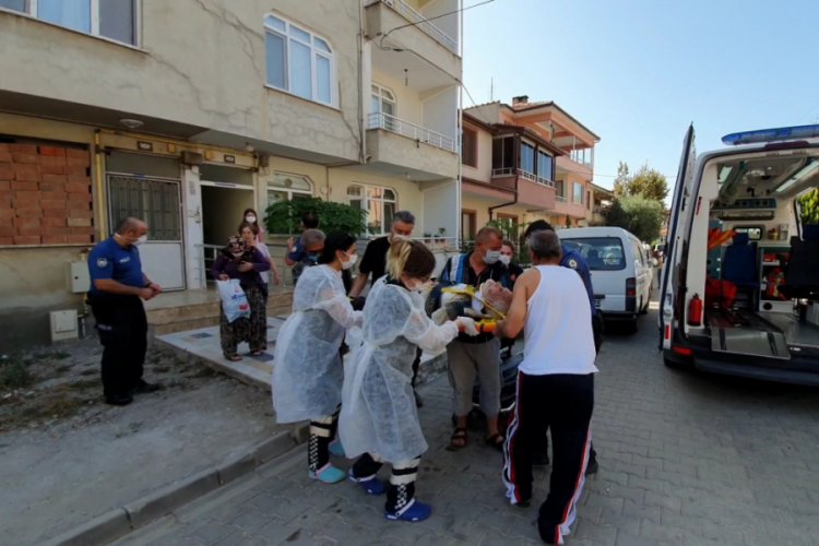 Bursa İznik'te balkondan düşen yaşlı adam yaralandı