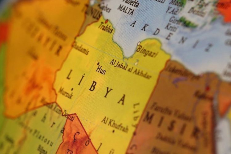Libya'da Hafter milisleri yolcu u&ccedil;ağının piste inişini engelledi