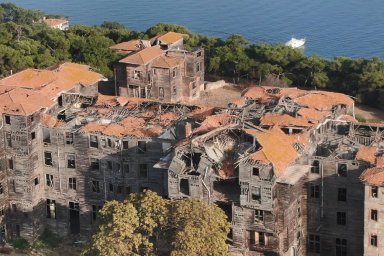 B&uuml;y&uuml;kada Rum Yetimhanesi'nin restorasyonu i&ccedil;in ilk adım atıldı