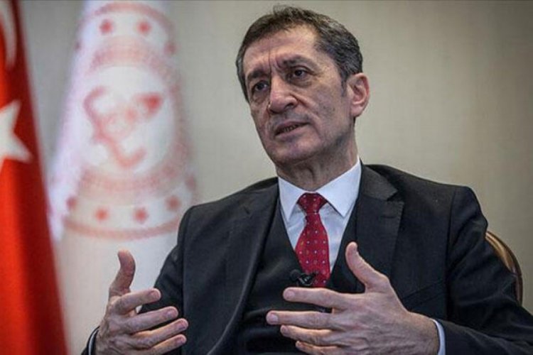 Bakan Sel&ccedil;uk'tan 'EBA TV' paylaşımı