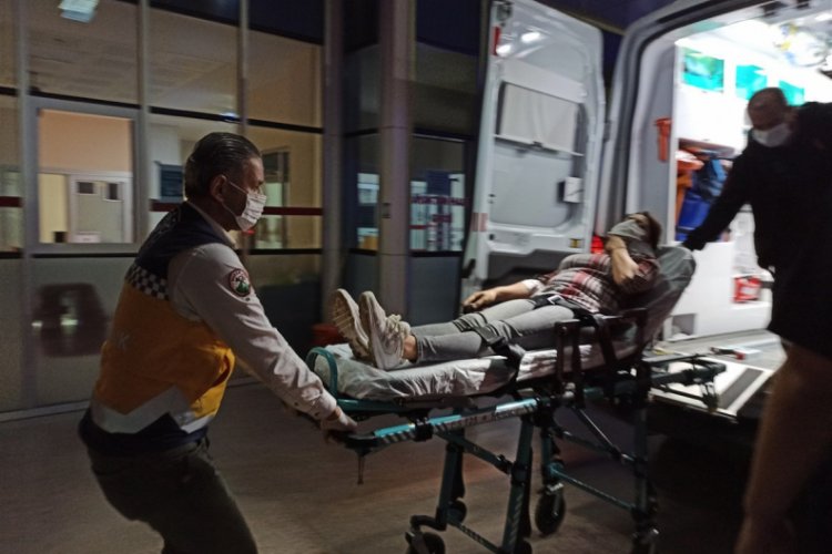 Bursa'da iki otomobil çarpıştı, bebek koltuğu hayat kurtardı