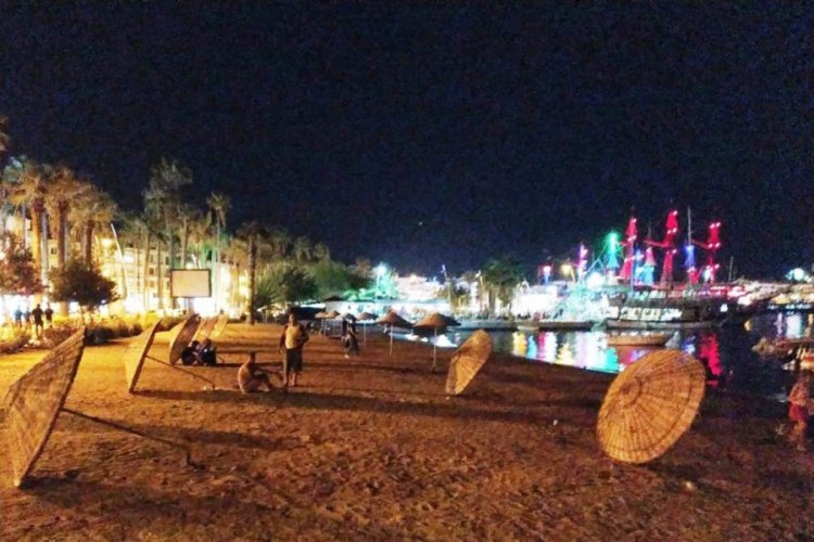 Şehir magandası sahile dadandı! Tek tek kırdı