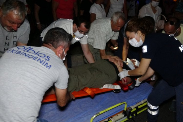 Mersin'de yaşlı kadına otomobil &ccedil;arptı